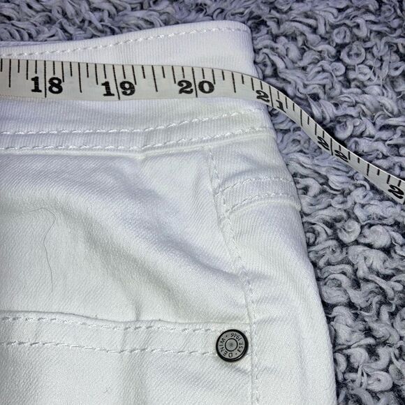 Beautiful White Sz 20W Stretchy High Waisted Shorts - Picture 5 of 11